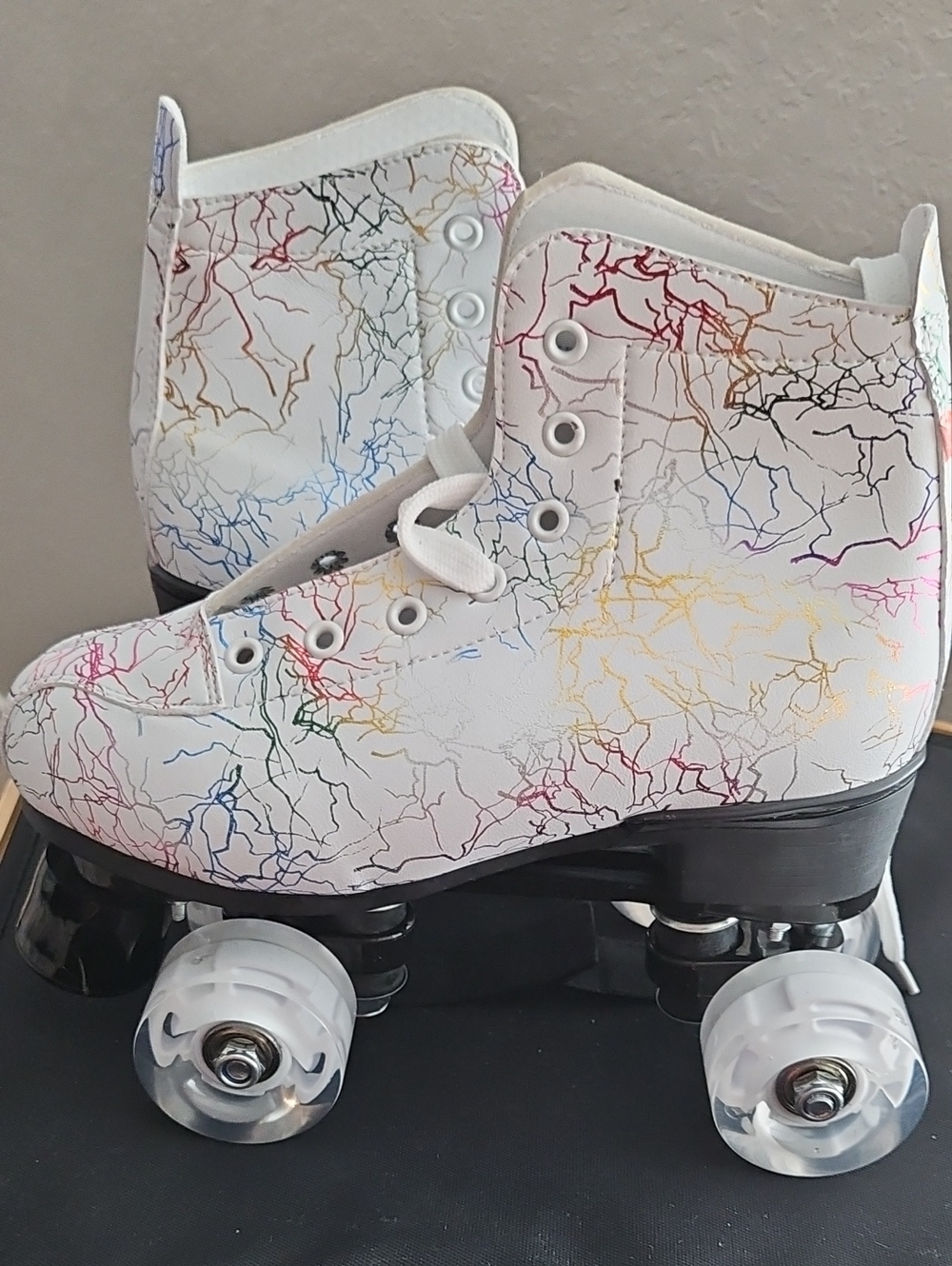Rollee skates